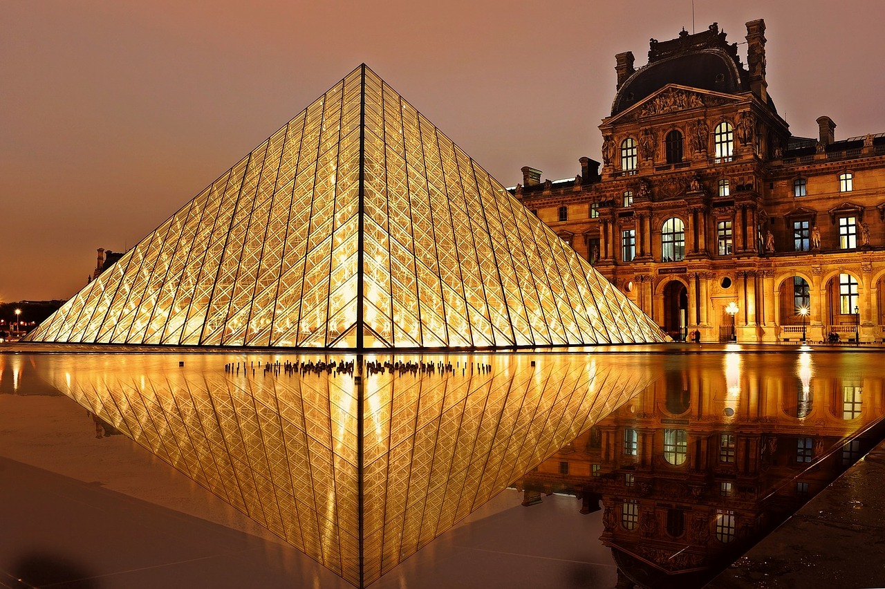 Louvre at night